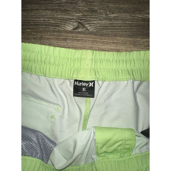 Hurley Phantom Reveal 17" Boardshorts. Stretch. Size XL. NWT. 5 - Picture 4 of 8